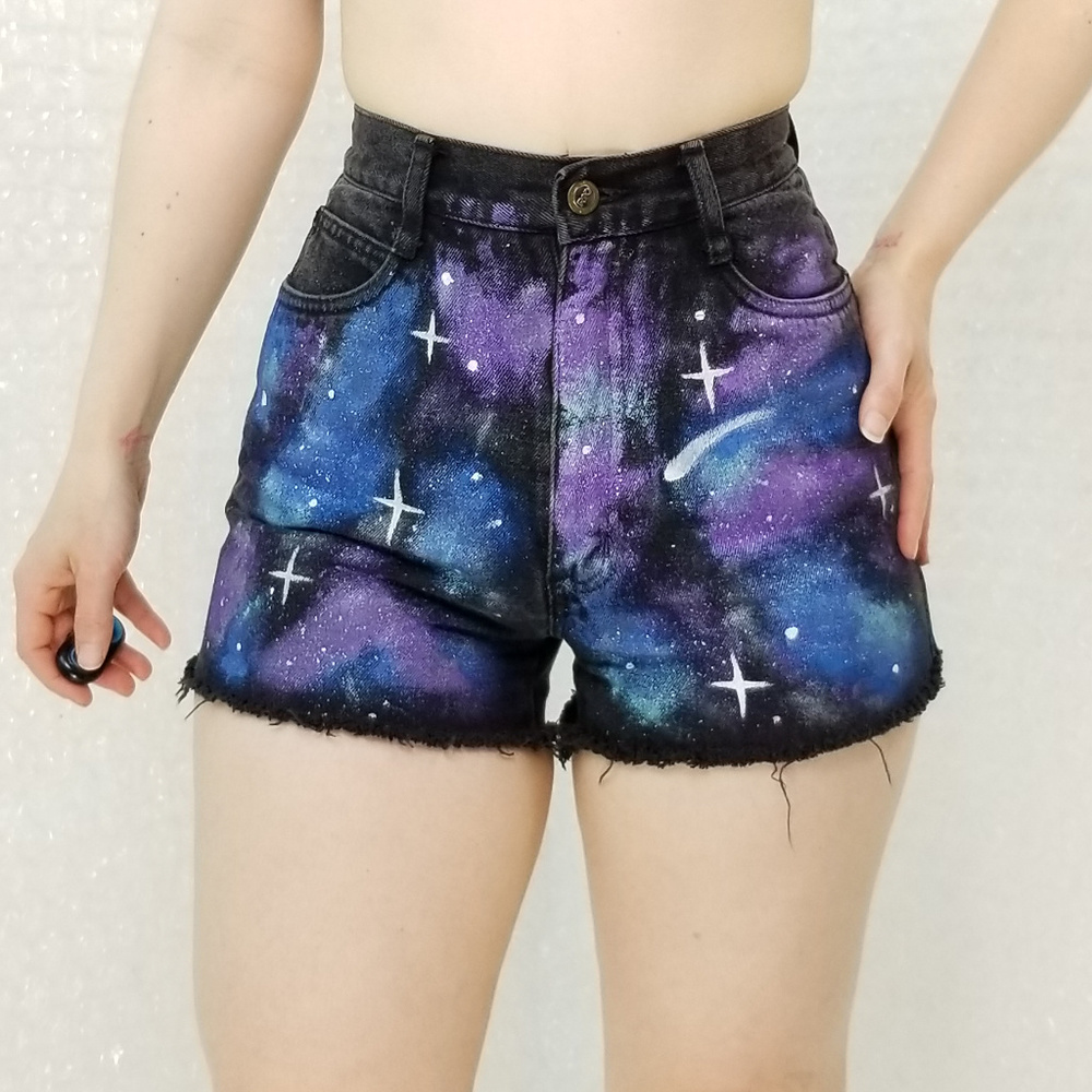 SOLD🌈1990s Rio high-waisted galaxy jean cut offs - Picture 4 of 8